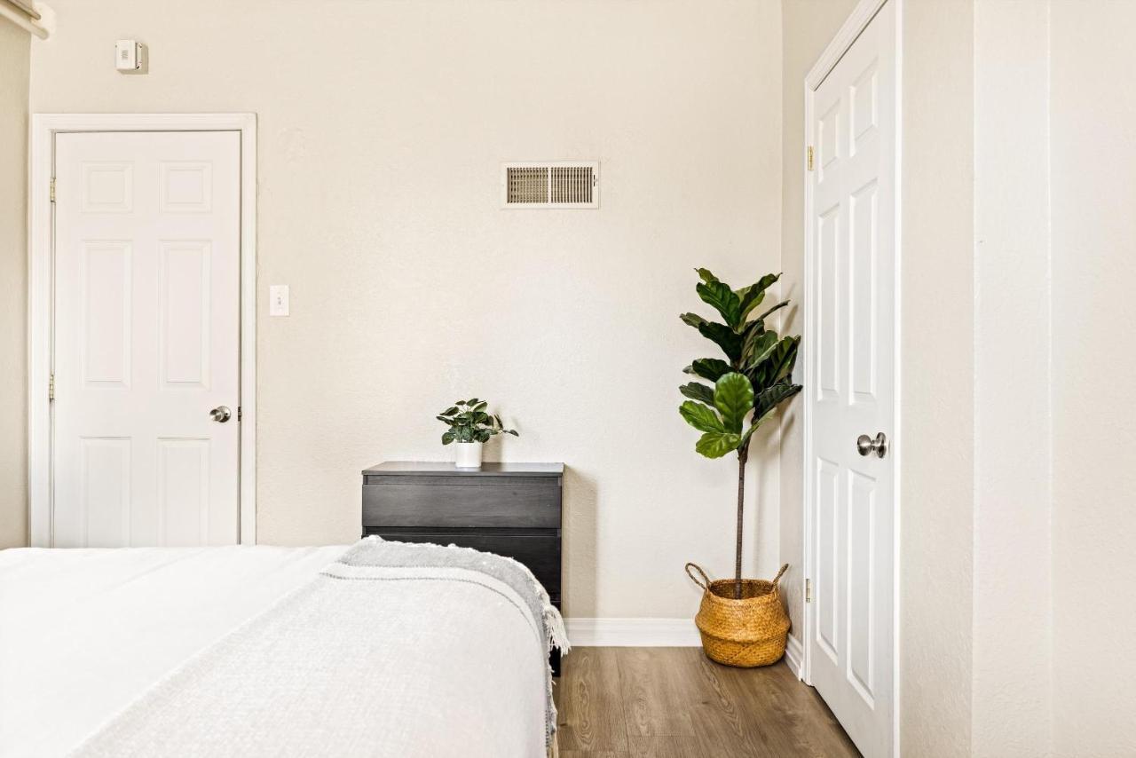 Stylish City Retreat - King Beds - Walk To Sloans Lake Ντένβερ Εξωτερικό φωτογραφία